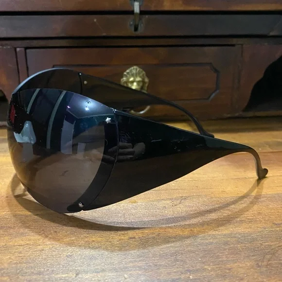 SOLD - Ski Sunglasses - Picture 5 of 8